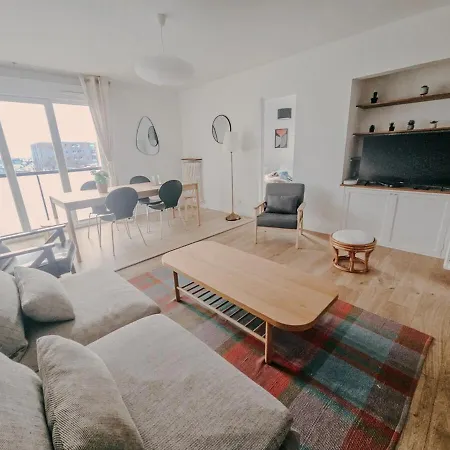 Stopover In - 3 Bedroom - Balcony Apartment Reims
