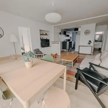 Stopover In - 3 Bedroom - Balcony Apartment Reims