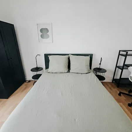 Stopover In - 3 Bedroom - Balcony Apartment Reims
