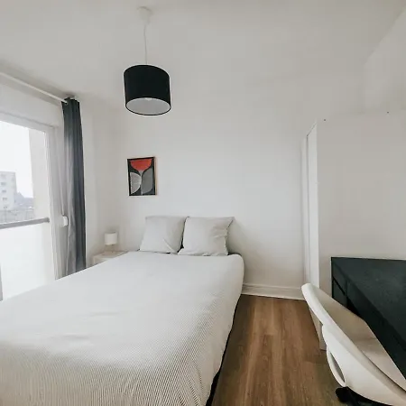 Apartment Stopover In - 3 Bedroom - Balcony