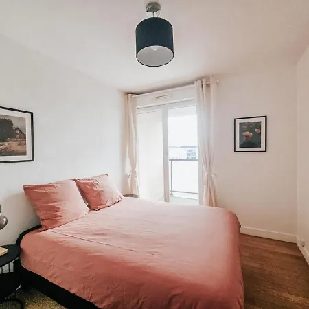 Apartment Stopover In - 3 Bedroom - Balcony Reims