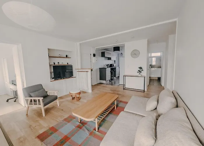 Апартаменты Stopover In - 3 Bedroom - Balcony *