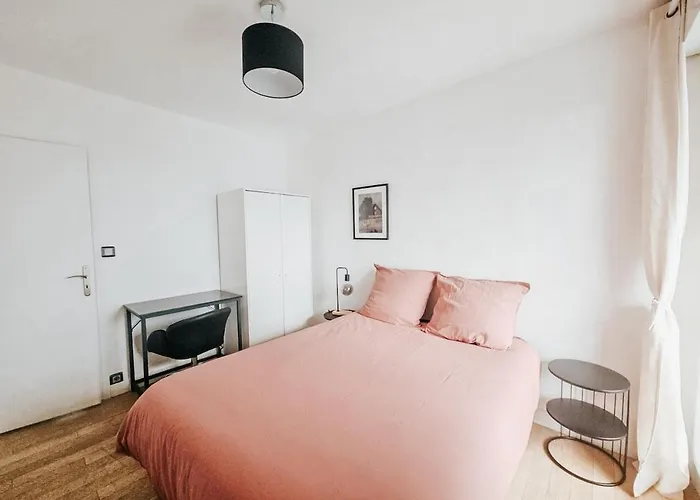 Апартаменты Stopover In - 3 Bedroom - Balcony