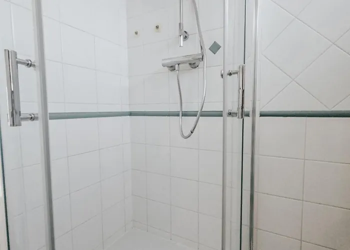 Stopover In - 3 Bedroom - Balcony *