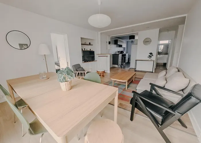 Stopover In - 3 Bedroom - Balcony Апартаменты Реймс