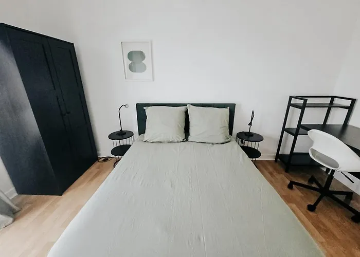 Stopover In - 3 Bedroom - Balcony Апартаменты Реймс